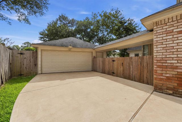 15307 Sierra Pines Court, Houston, TX 77068