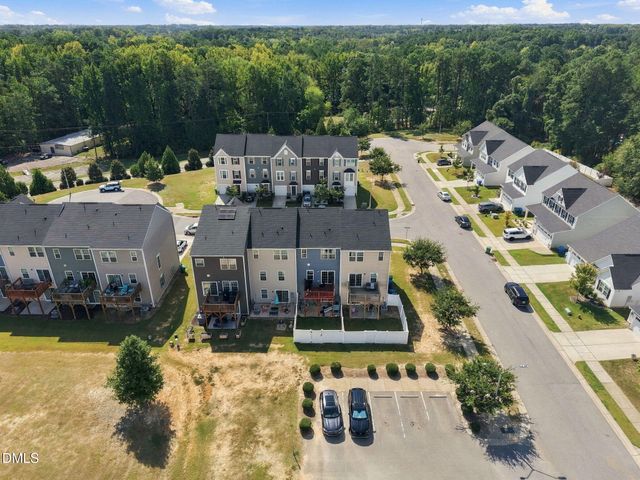 524 Autumn Cure Court, Fuquay Varina, NC 27526