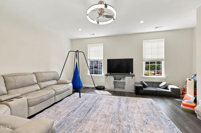 524 Autumn Cure Court, Fuquay Varina, NC 27526