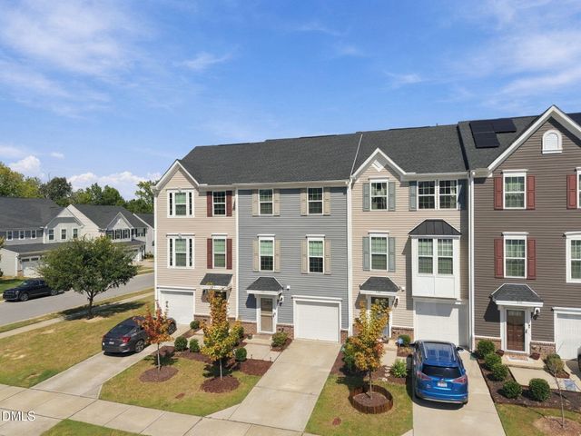 524 Autumn Cure Court, Fuquay Varina, NC 27526