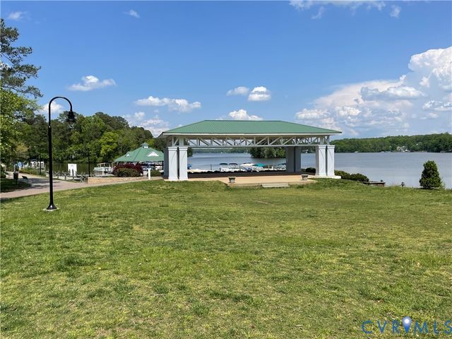 5225 Clipper Cove Rd, Midlothian, VA 23112