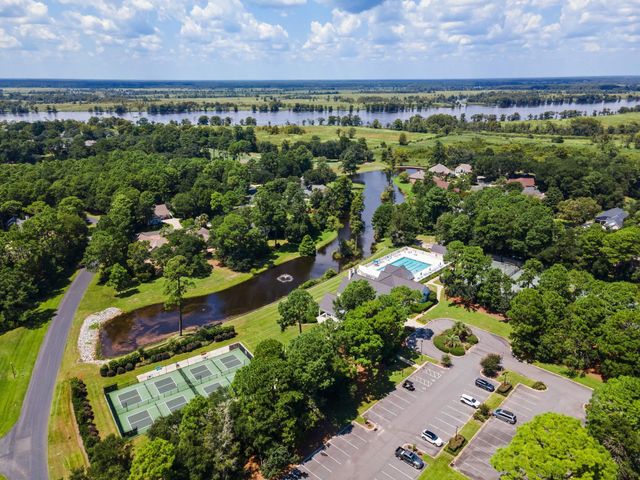 162 Prestwick Dr., Pawleys Island, SC 29585