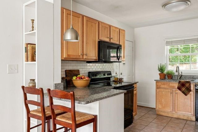 560 Goldsboro Road NE B, Atlanta, GA 30307