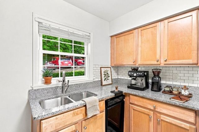 560 Goldsboro Road NE B, Atlanta, GA 30307