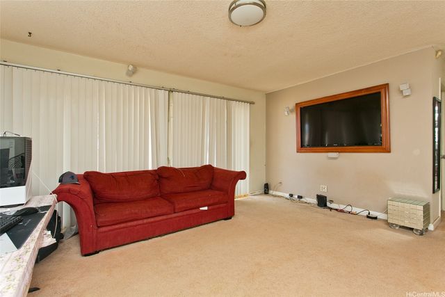 94-529 Palai Street, Waipahu, HI 96797