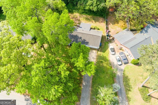 20 Lakeside Drive, Ellenwood, GA 30294