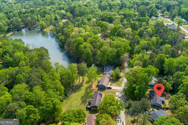 20 Lakeside Drive, Ellenwood, GA 30294