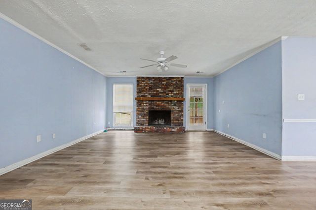 20 Lakeside Drive, Ellenwood, GA 30294