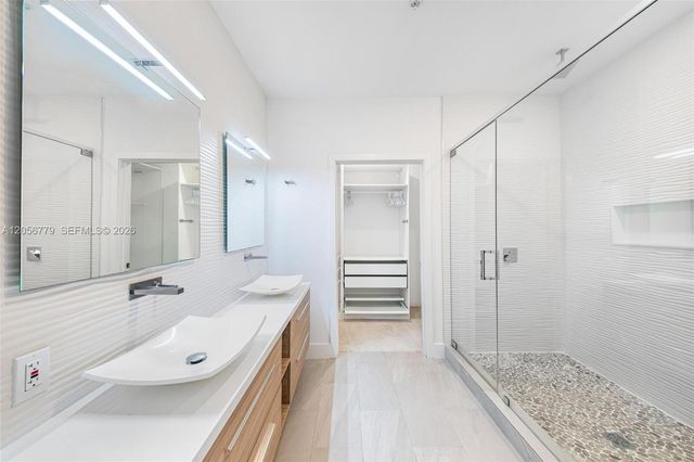 4480 NW 8th Place, Plantation, FL 33317