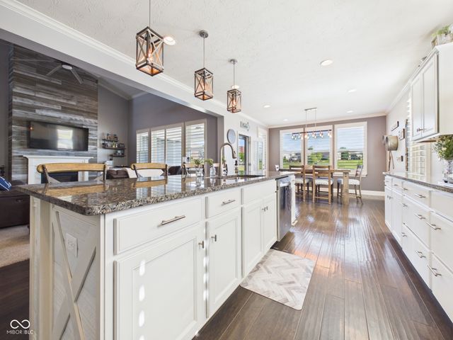 6842 Bladstone Road, Noblesville, IN 46062