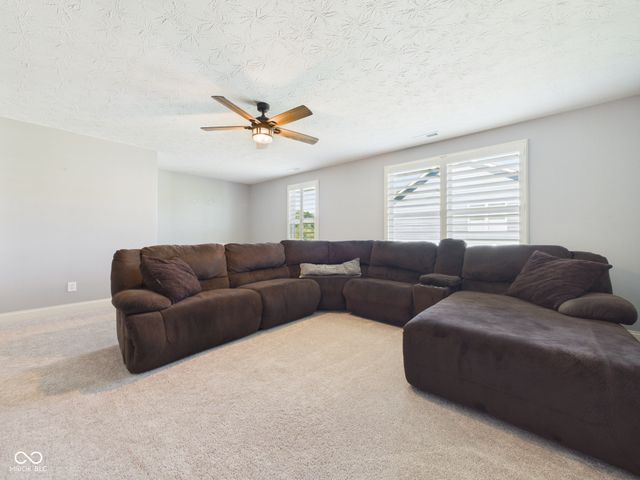 6842 Bladstone Road, Noblesville, IN 46062