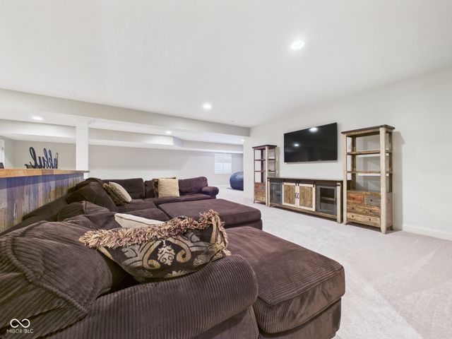 6842 Bladstone Road, Noblesville, IN 46062