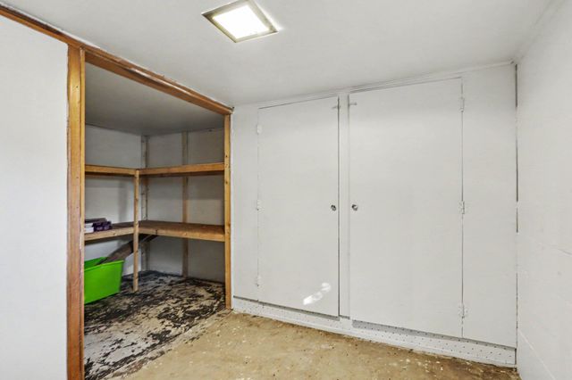 330 E Van Hoesen Boulevard, Portage City, MI 49002