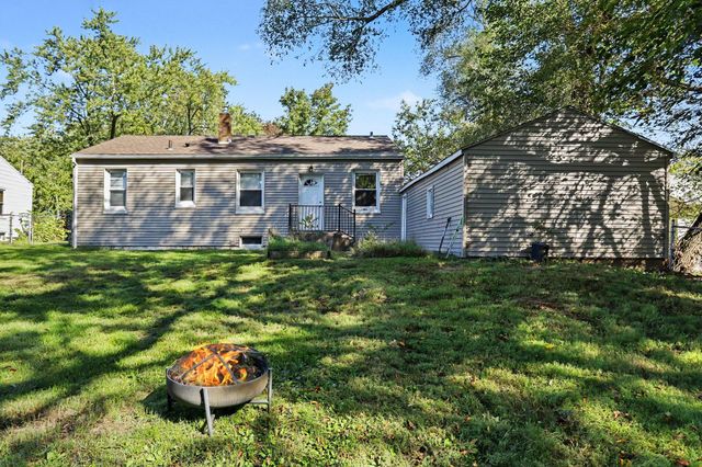 330 E Van Hoesen Boulevard, Portage City, MI 49002