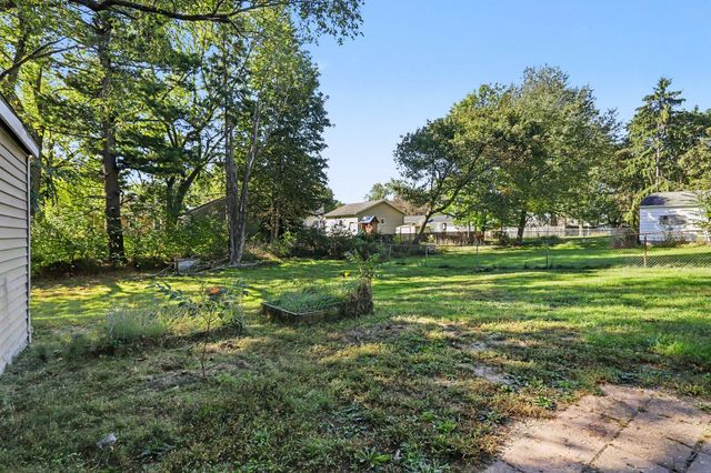 330 E Van Hoesen Boulevard, Portage City, MI 49002