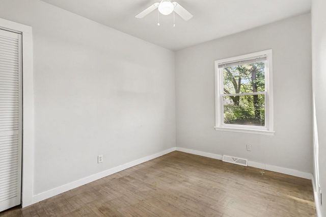 330 E Van Hoesen Boulevard, Portage City, MI 49002