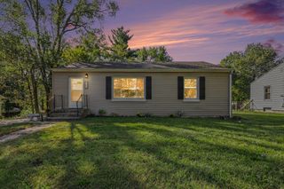 330 E Van Hoesen Boulevard, Portage City, MI 49002