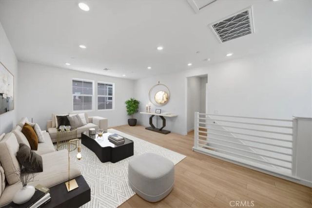 4852 Arroyo Run, Moorpark, CA 93021