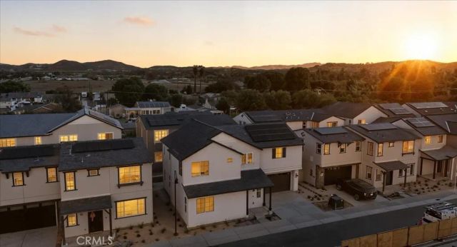 4852 Arroyo Run, Moorpark, CA 93021