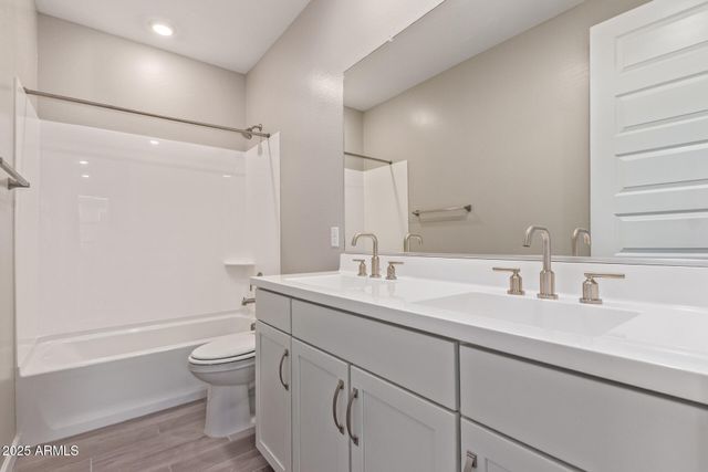 5835 E Rose Garden Lane, Phoenix, AZ 85054