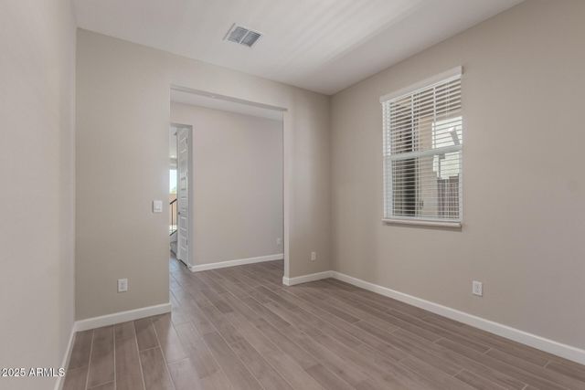 5835 E Rose Garden Lane, Phoenix, AZ 85054