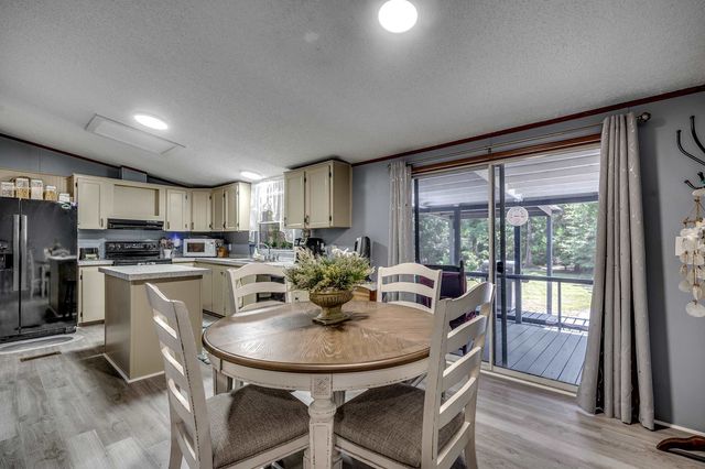 300 Rolling Ridge Dr., Longs, SC 29568