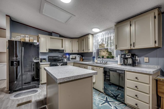 300 Rolling Ridge Dr., Longs, SC 29568