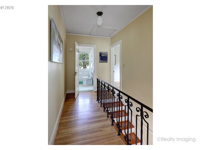 2937 Se HAWTHORNE Blvd, Portland, OR 97214