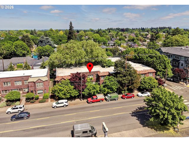 2937 Se HAWTHORNE Blvd, Portland, OR 97214