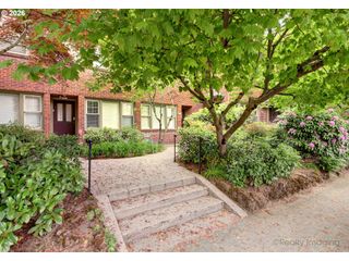 2937 Se HAWTHORNE Blvd, Portland, OR 97214