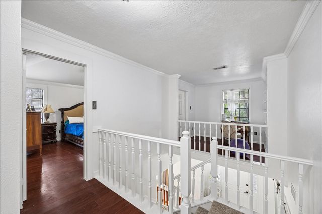 96 Eagle Rock Circle, The Woodlands, TX 77381