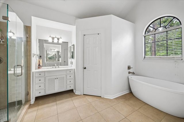 96 Eagle Rock Circle, The Woodlands, TX 77381