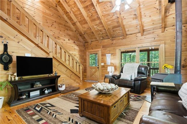 74 Farr Circle NE, Rydal, GA 30171