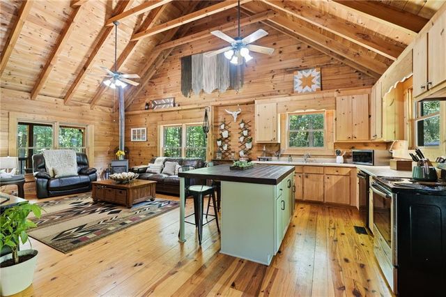 74 Farr Circle NE, Rydal, GA 30171