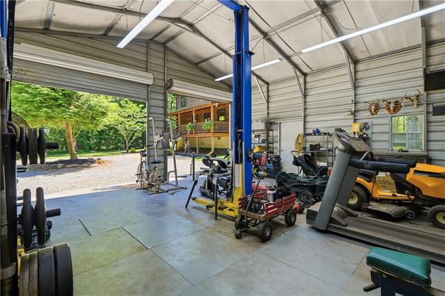 74 Farr Circle NE, Rydal, GA 30171