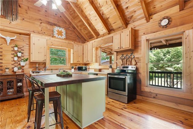 74 Farr Circle NE, Rydal, GA 30171