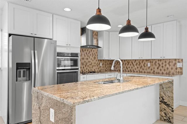 125 CARLYLE DRIVE, Palm Harbor, FL 34683