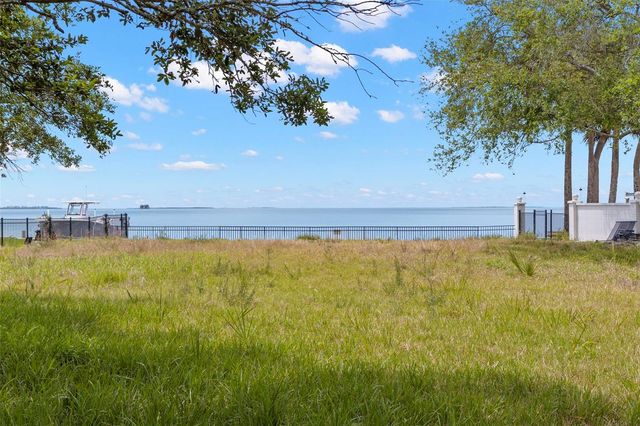 125 CARLYLE DRIVE, Palm Harbor, FL 34683