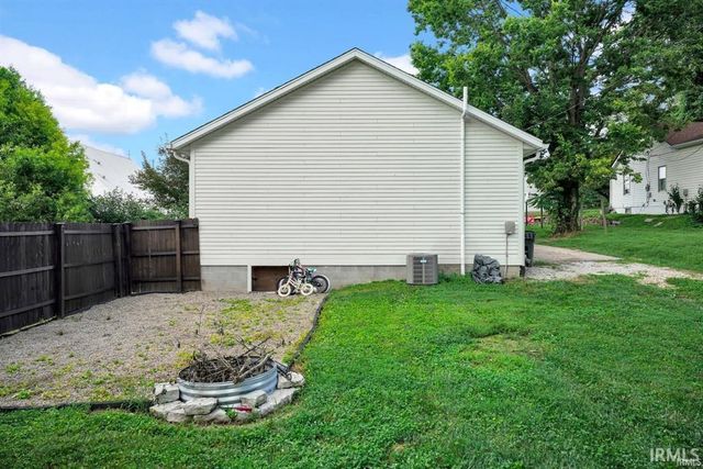 9228 S Harrodsburg Road, Harrodsburg, IN 47434