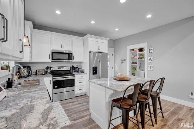 9228 S Harrodsburg Road, Harrodsburg, IN 47434