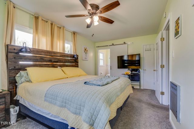 1211 Weaver Pike, Bristol, TN 37620