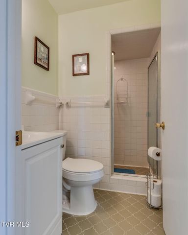 1211 Weaver Pike, Bristol, TN 37620