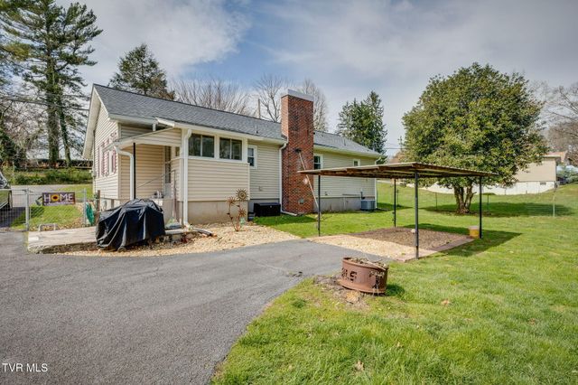 1211 Weaver Pike, Bristol, TN 37620