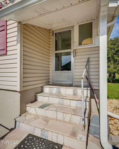 1211 Weaver Pike, Bristol, TN 37620