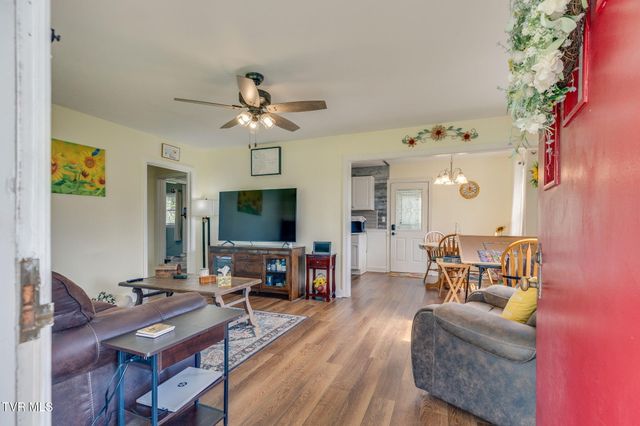 1211 Weaver Pike, Bristol, TN 37620