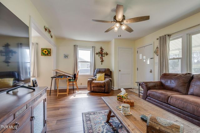 1211 Weaver Pike, Bristol, TN 37620