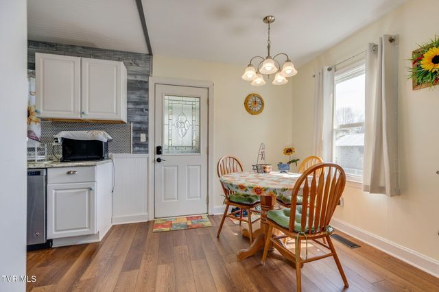 1211 Weaver Pike, Bristol, TN 37620