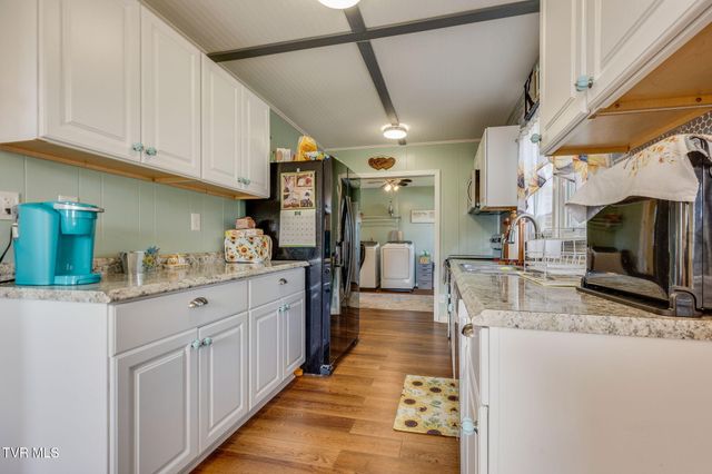 1211 Weaver Pike, Bristol, TN 37620