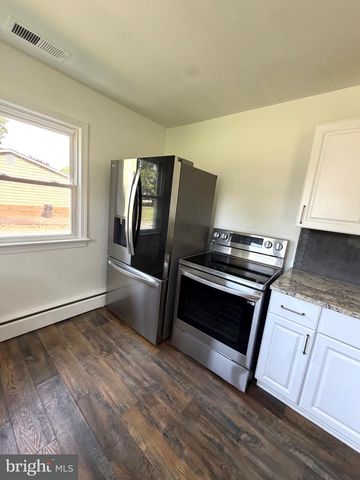 10112 S GRANT AVE, Manassas, VA 20110