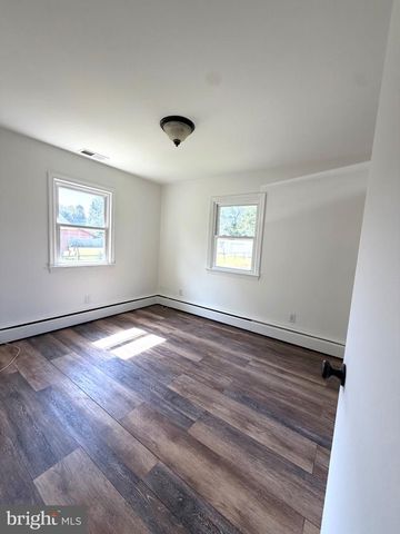 10112 S GRANT AVE, Manassas, VA 20110